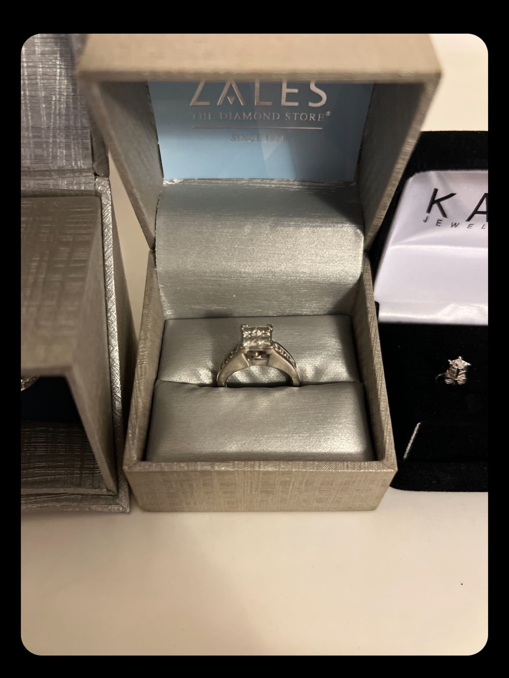 Zales Black and White Jewelry Protection Booklets